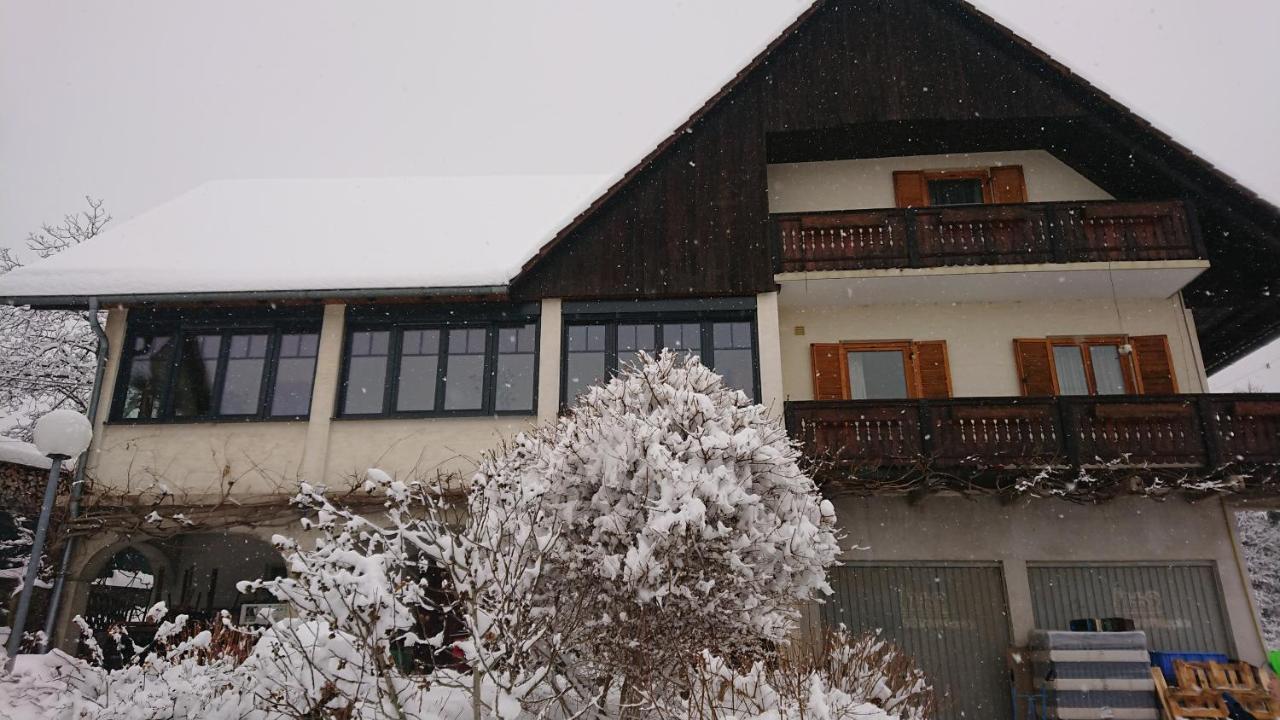 Gaestehaus Der Gamser Winzerstube Bad Gams Exterior photo